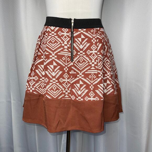 Ya Los Angeles Aztec Mini Skirt Sz Medium NWOT - Picture 3 of 5